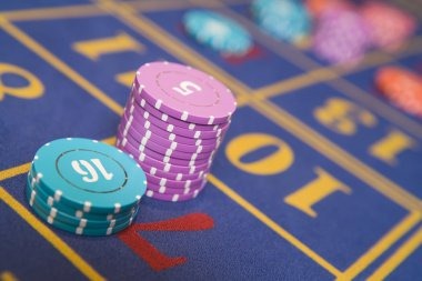 giga 138 platform interface showing live football markets and casino tables