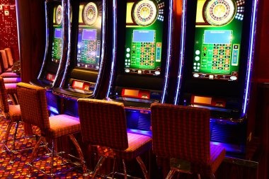 Live dealer and slot game lobby interface